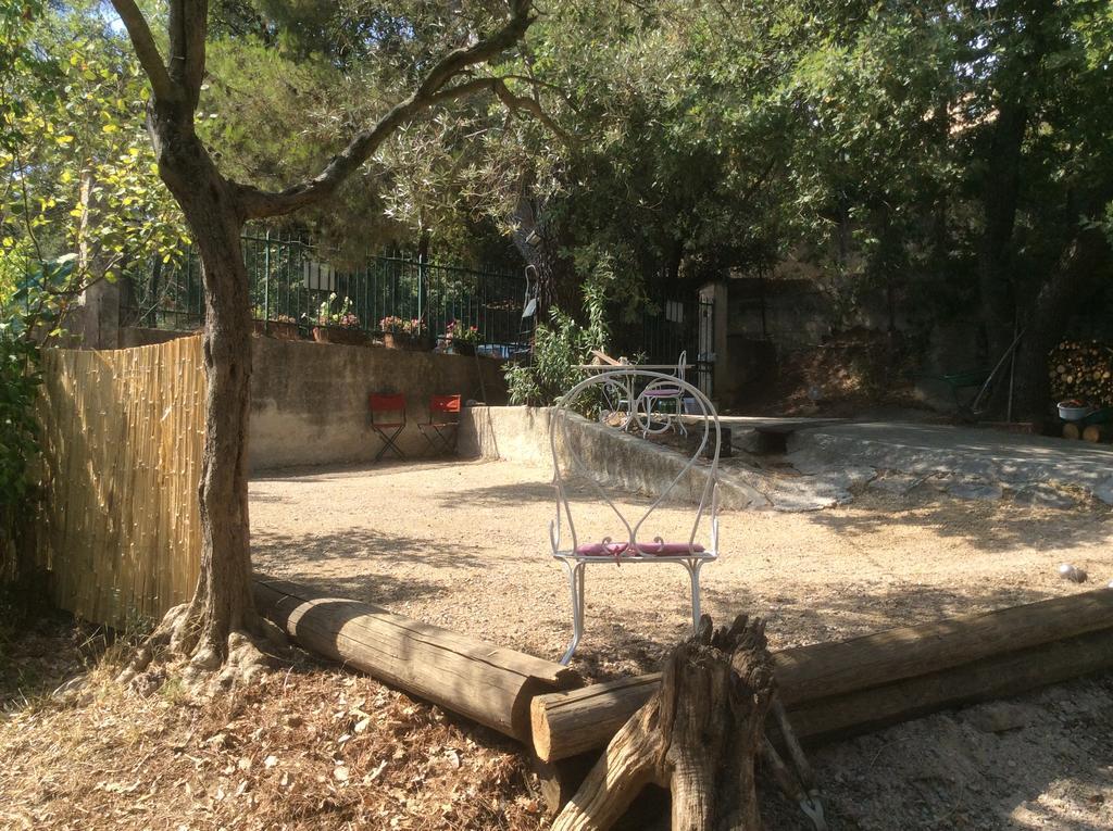 Appartamento Lou Ribas Puyloubier Esterno foto