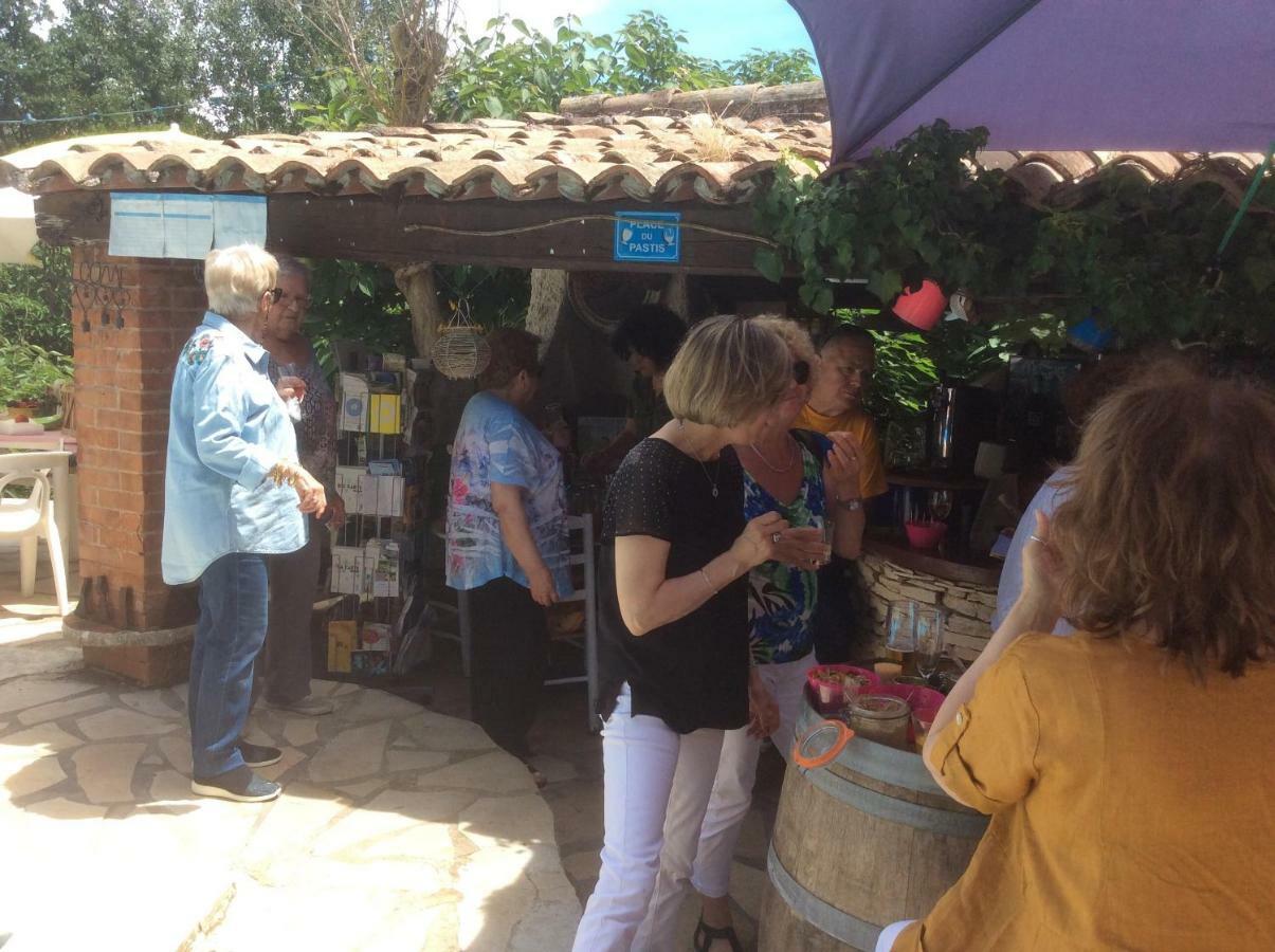 Appartamento Lou Ribas Puyloubier Esterno foto